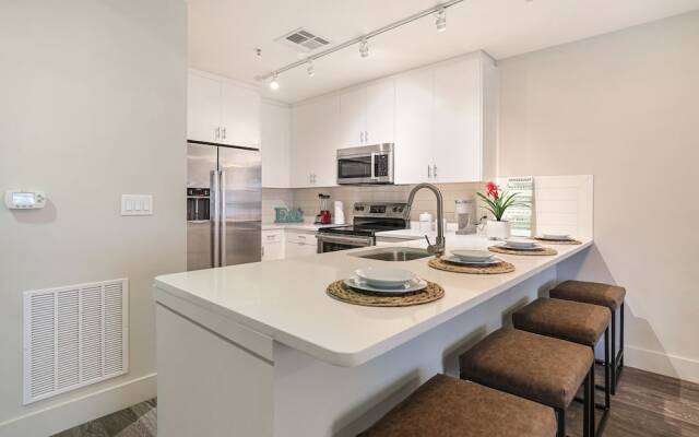 Peaceful Condo near Canal street