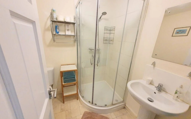 2-bed Flat With Superfast Wi-fi DW Lettings 29br