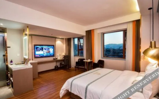 Haiyue Holiday Inn Spa
