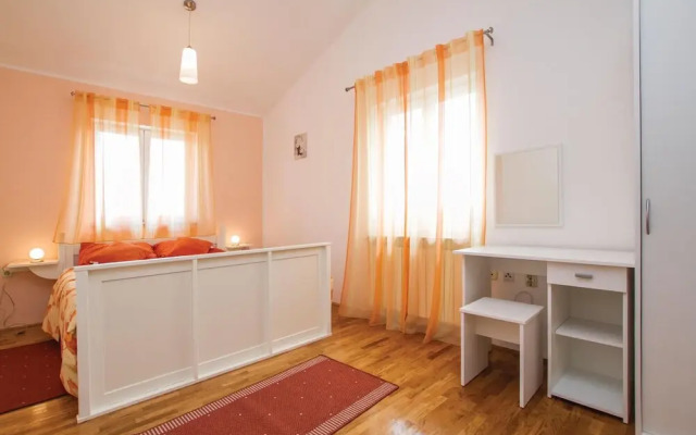 Awesome Home in Drenje With Wifi and 4 Bedrooms