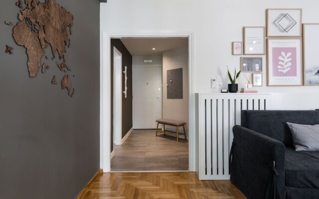 UPSTREET Desirable 1BD Apt in Kolonaki