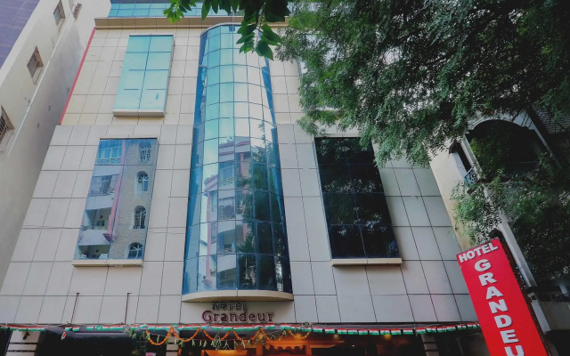 Hotel Grandeur