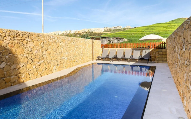 Solaris Gozitan Villa With Pool Gozo