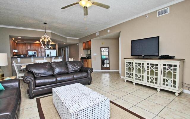 Colonnades 1202