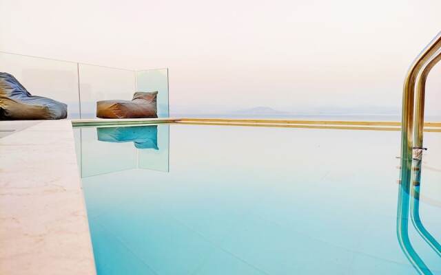 Sea & Cliff Luxury Suites byCorfuescapes