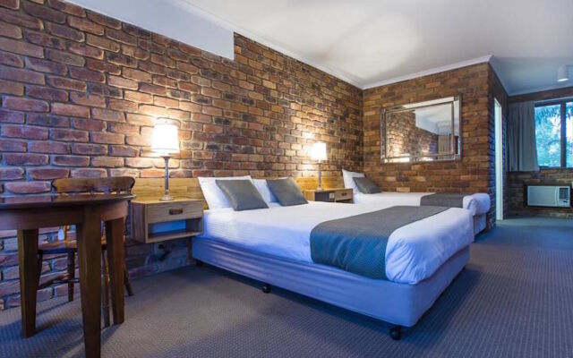 Montville Mountain Inn