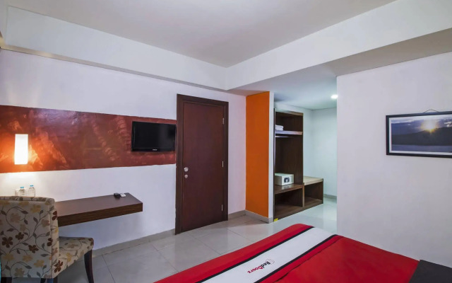 RedDoorz Plus near RS Pertamina