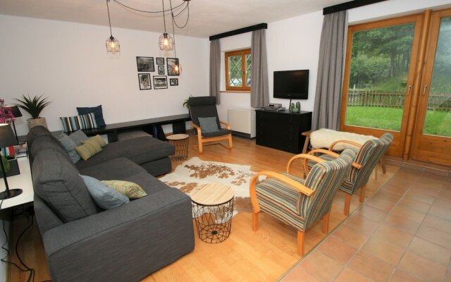 Cozy Chalet in Maria Alm with Terrace