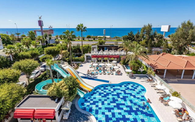 White City Beach - Adults Only