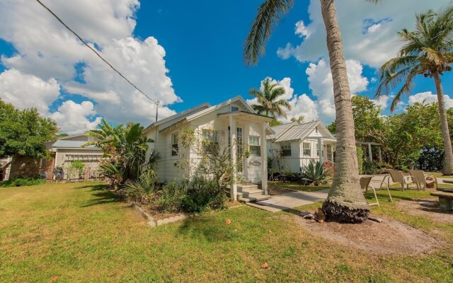 Redfish Cottage Apartment 1