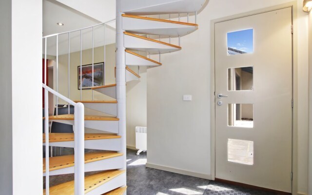 Breakaway Bright - Superb Townhouse