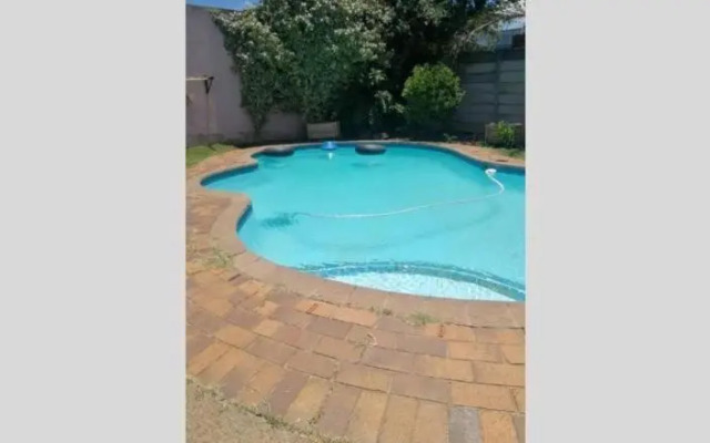 Gugu's Private and Cosy Guest Suite 3