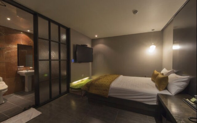 The Lazzi Hotel Dongnae