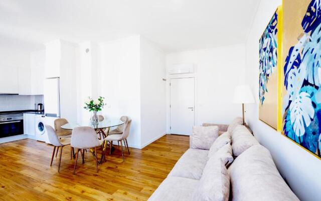 Lisboa Intendente 3Bedroom Apartment with Balcony