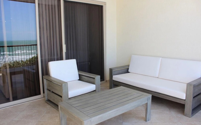 Sonoran Sky 1BR 306 by Casago