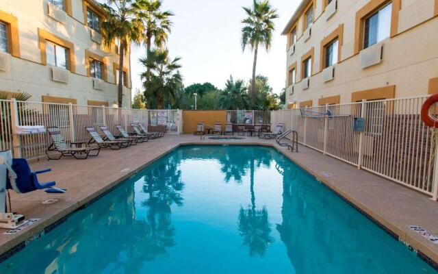 Comfort Suites Phoenix Airport