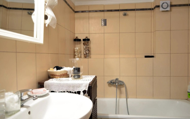 Delmare Dion apartment