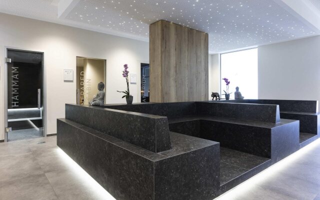 Hotel Mercure Luxembourg Kikuoka Golf & Spa