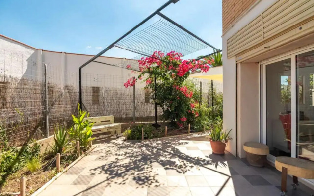 Can Juancho: casita de playa en la Costa dorada