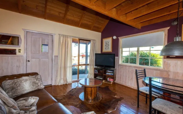 Aarlaur 1- Loft Style Townhouse in Jindabyne