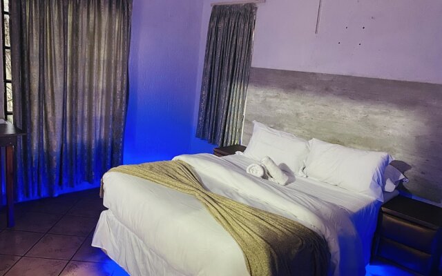 Full Moon Guest House