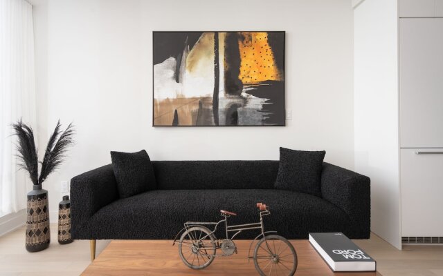 Designer 1BR plus Study Suite