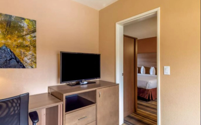 Boulder University Inn