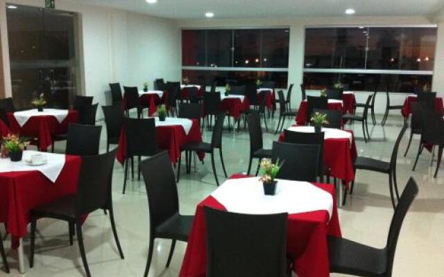 Di Napoli Plaza Hotel