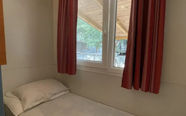 Cosy Mobile Home in Toscana With Shared Pool