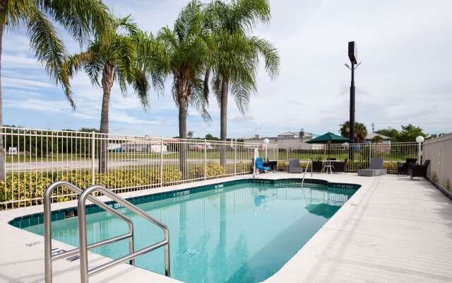 Howard Johnson by Wyndham Vero Beach/I-95