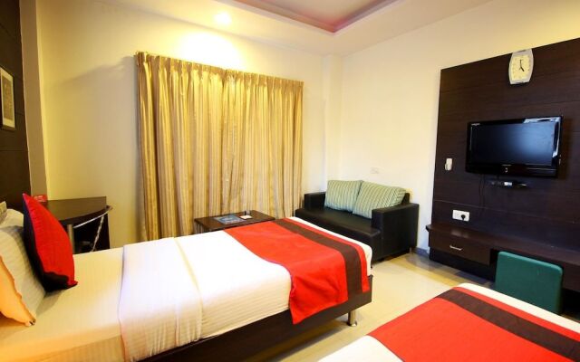 OYO 900 Marshall The Grand Hotel