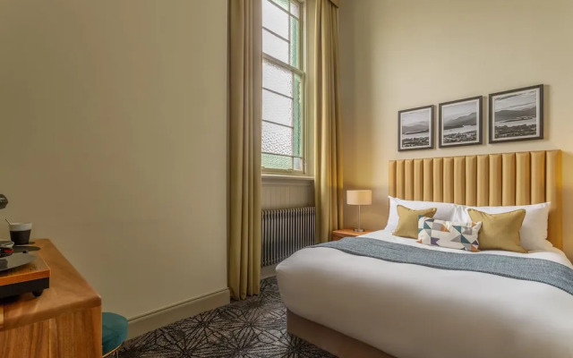 Riva Boutique Hotel & Restaurant