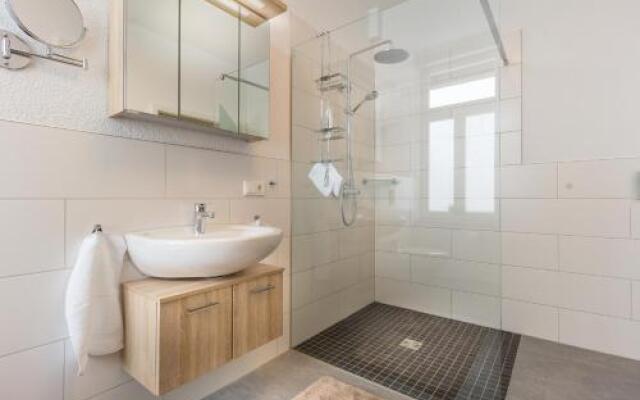 Am Schlosspark 2 - [#76207]