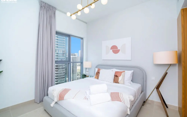 1B-Bellevue Tower 2-1902 by bnbme homes