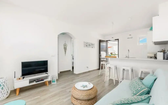 Blue Moon 100 mts from the sea - Hotel in Ciudadela de Menorca - Photo 2