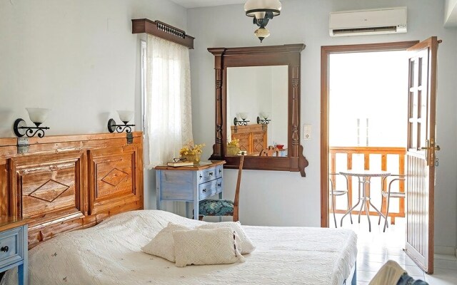 Maria Studios Rooms and Apartments