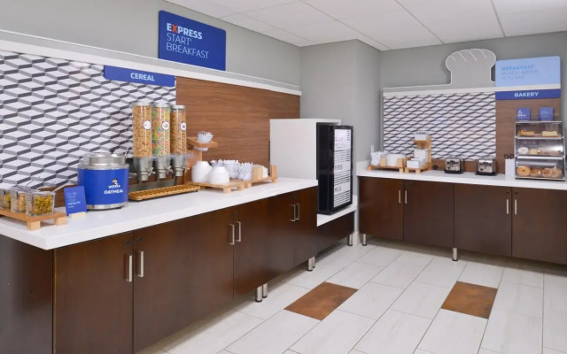 Holiday Inn Express & Suites Shreveport - Downtown by IHG
