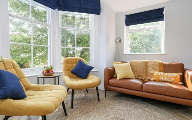 Flat 6, Thornlow Heights