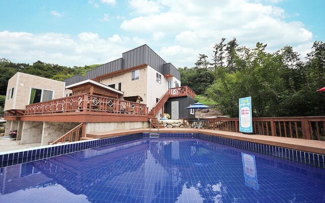 Gwangyang Four Seasons Story Pension