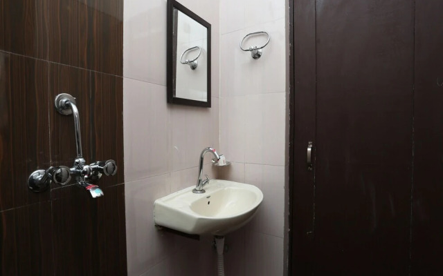 Hotel Hira By OYO Rooms