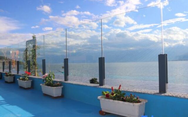 Yishiqingyuan Sea View Boutique Inn