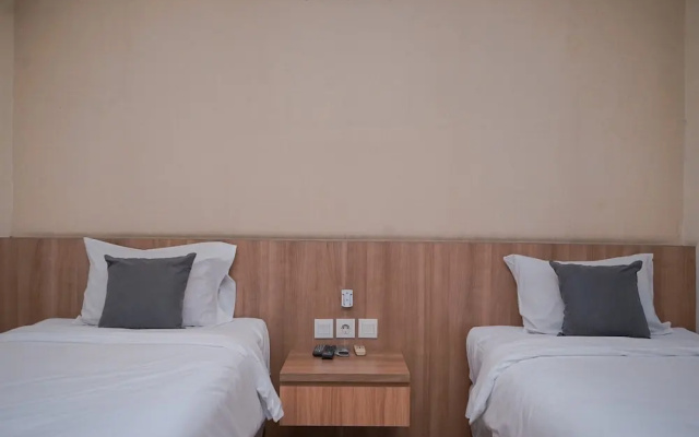 Warm and Minimalist Studio (No Kitchen) at Great Western Apartment – Guest Rooms – Tangerang