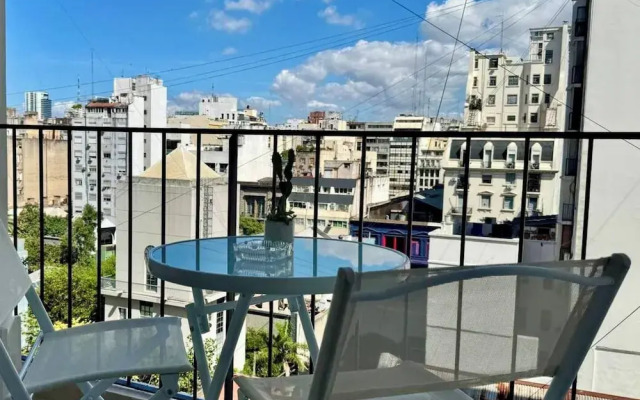 Peaceful, Pet-friendly Central Apt