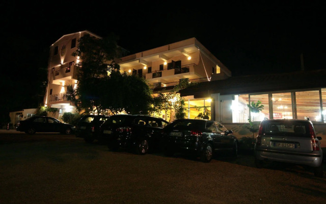 La Bussola Hotel Restaurant