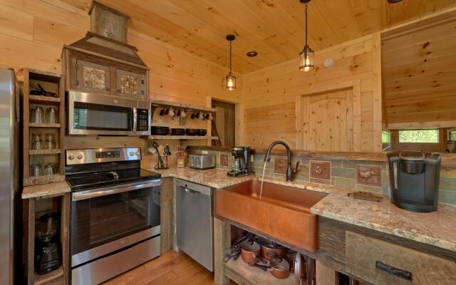 Copper Creek Lodge in Gatlinburg