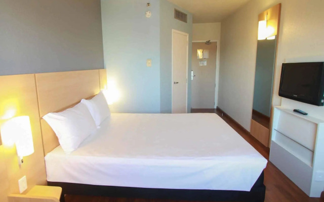 Ibis Joinville