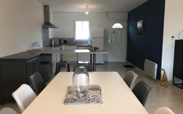 Maison Barbatre, 4 pièces, 7 personnes - FR-1-224B-127