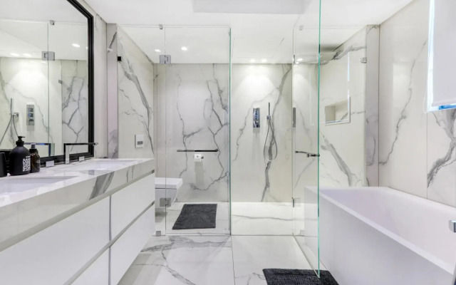 Aurum Allure - Bantry Bay