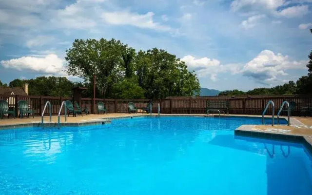 Luray Caverns Motels