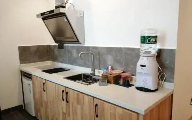 Kending Aiqinghai Hostel